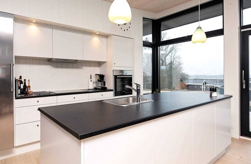 Hjarbæk House | 5 star holiday home in Løgstrup