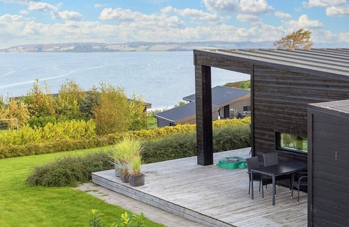 Hjarbæk House | 5 star holiday home in Løgstrup