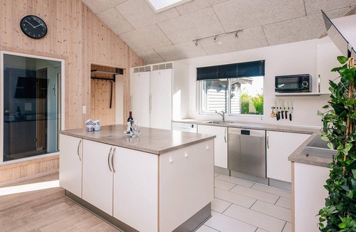 Fjellerup Strand House | 5 star holiday home in Glesborg