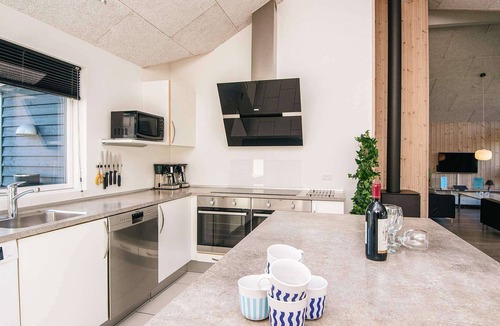 Fjellerup Strand House | 5 star holiday home in Glesborg