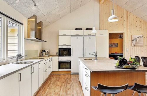 Fjellerup Strand House | 5 star holiday home in Glesborg