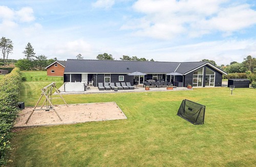 Haslevgarde House | 5 star holiday home in Hadsund