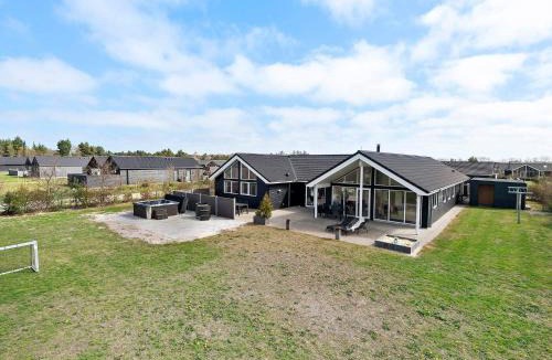 Houstrup House | 5 star holiday home in Nørre Nebel
