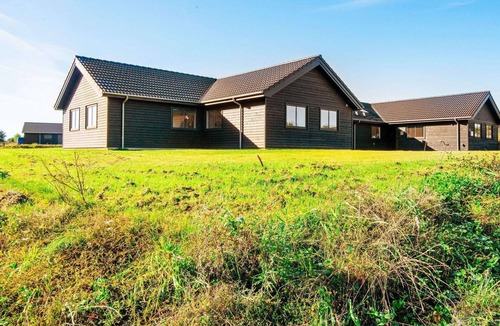 Mommark Strand House | 5 star holiday home in Sydals