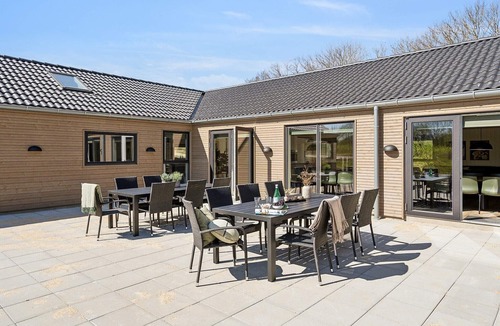Mommark Strand House | 5 star holiday home in Sydals