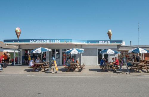 Bønnerup Strand House | 5 star holiday home in Glesborg