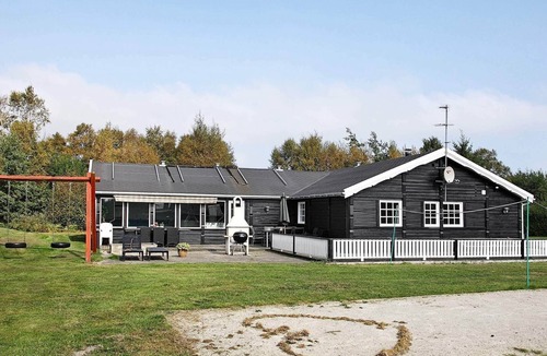 Hou House | 5 star holiday home in Hals