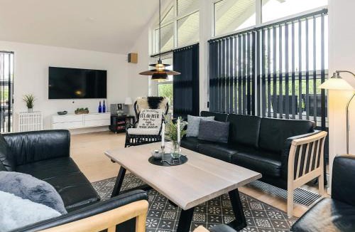 Haslevgarde House | 5 star holiday home in Hadsund