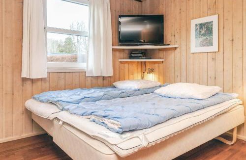 Hou House | 5 star holiday home in Hals