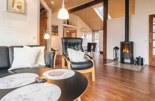 Hou House | 5 star holiday home in Hals