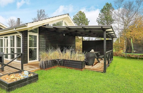 Bratten Strand House | 5 star holiday home in Jerup