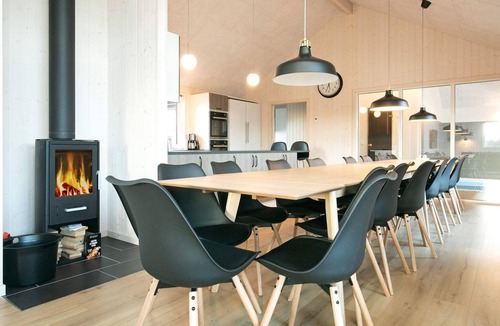 Bratten Strand House | 5 star holiday home in Jerup