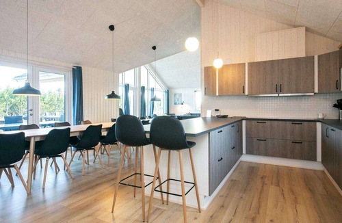 Bratten Strand House | 5 star holiday home in Jerup