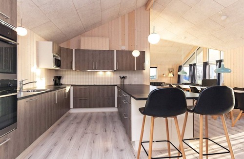 Bratten Strand House | 5 star holiday home in Jerup