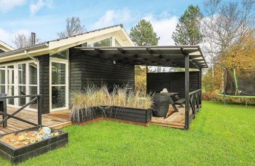 Bratten Strand House | 5 star holiday home in Jerup