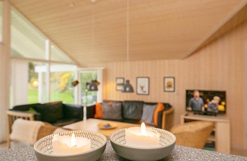 Nr. Lyngby Strand House | 5 star holiday home in L kken