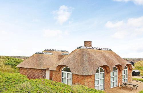 Houvig Strand House | 5 star holiday home in Ringkøbing