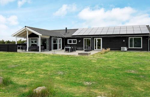 Bøtø By House | 5 star holiday home in Væggerløse