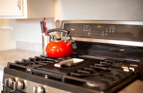 Appleton House | 5 star HOME 4 Bedroom, Chef's Kitchen, Downtown