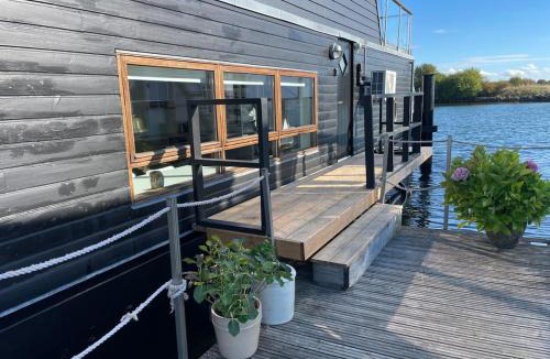 Nykobing Sjaelland Villa | 5-star houseboat of 125 m2 with its own bathing jetty