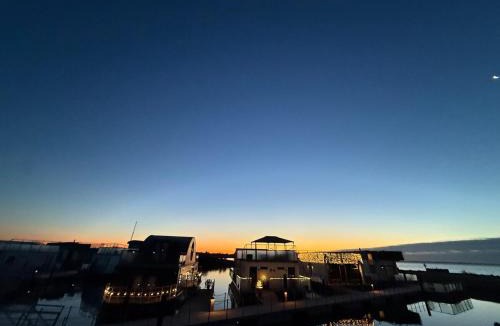 Nykobing Sjaelland Villa | 5-star houseboat of 125 m2 with its own bathing jetty