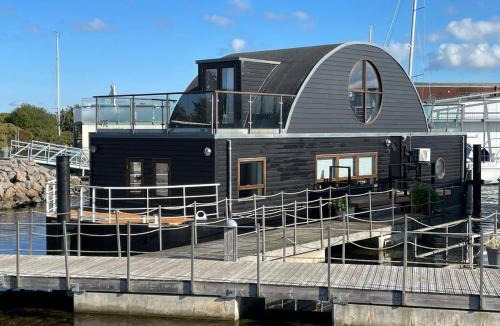 Nykobing Sjaelland Villa | 5-star houseboat of 125 m2 with its own bathing jetty