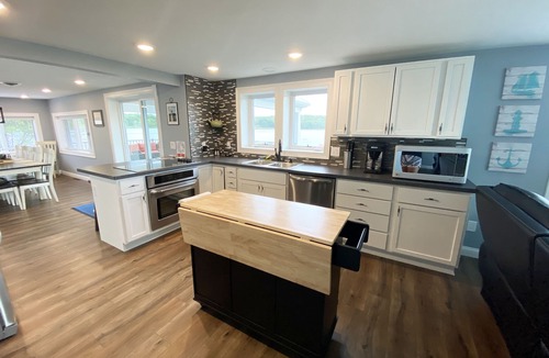 Three Rivers House | 5-Star Lakeside Luxury & Comfort!