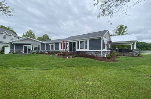 Three Rivers House | 5-Star Lakeside Luxury & Comfort!