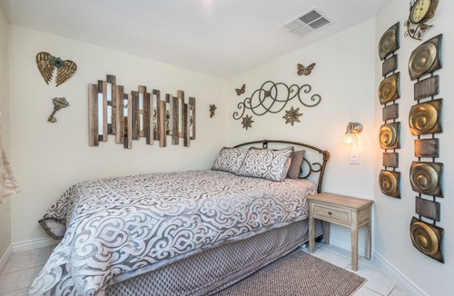 Paradise House | 5 STAR LAS VEGAS PLACE