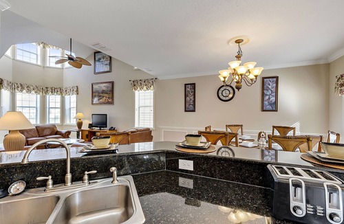 Davenport Villa | 5 STAR LUXRY SOUTH FACING LARGE POOL DECK GOLF/DISNEY VILLA, VERY PEACEFUL