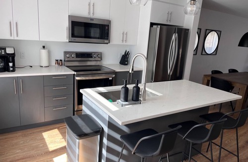 Saint-Faustin-Lac-Carre House | 5 Star Mountainside Retreat - ski in/ski outn