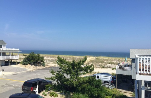 Harvey Cedars House | 5 Star Oceanside 4 bedroom with heated Pool