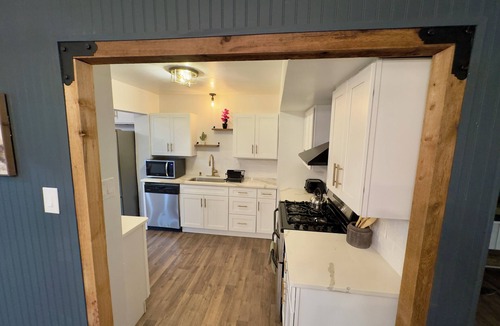 Oak Cliff House | 5-Star Stay-Huge 4BR Near Bishop Arts-Sleeps 12- Family Friendly