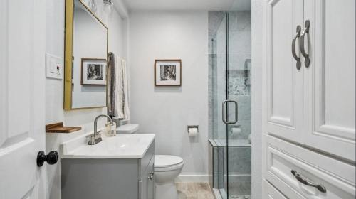 Oak Cliff House | 5-Star Stay-Huge 4BR Near Bishop Arts-Sleeps 12- Family Friendly