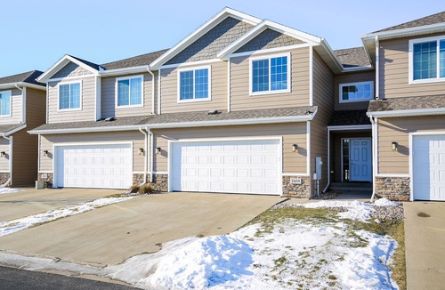 Buffalo Ridge House | 5-Star Townhome (3br/3ba)