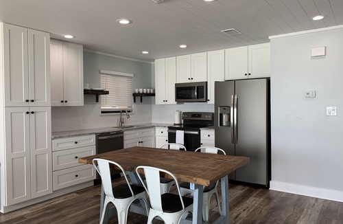 Crystal Shores Condo | 5 Stars : One bedroom + bunks + 2 bath on Private Beach