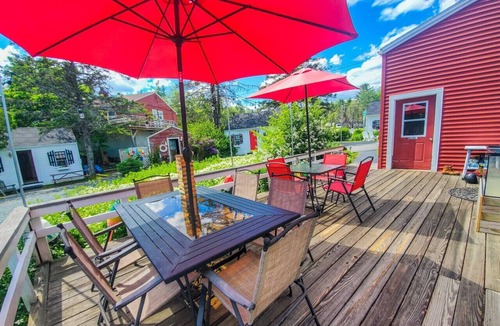 Trenton Apartment | 5 Suite in 1820`s house Open Hearth Inn