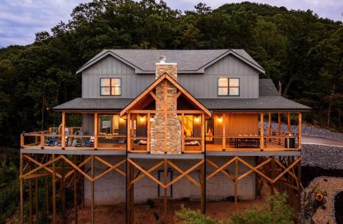 Smoky Mountains Ski Chalet | 5 Suites - 180 View - Pool-Spa-Theater - Fireplace