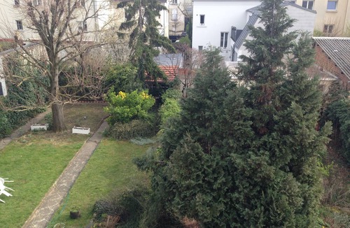 La Garenne-Colombes Apartment | 5 'The Defense and 17' ParisSt-Lazare, 90 m2 garden and parking