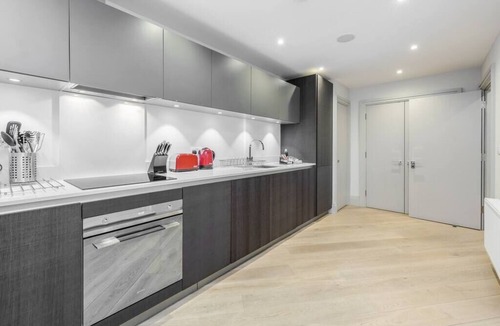 North Richmond Apartment | 5 The Quadrant - 2 bedroom apartment