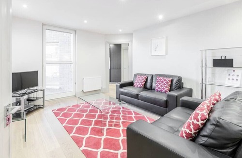 North Richmond Apartment | 5 The Quadrant - 2 bedroom apartment