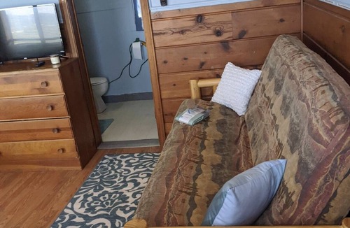 Oscoda Resort | #5-The Lazy Fish