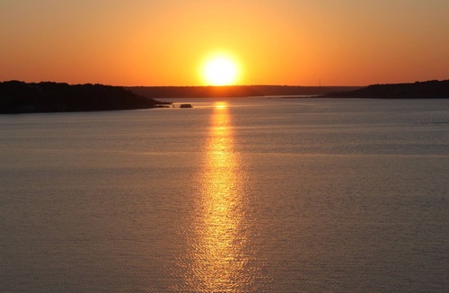 Belton Apartment | 50+ Community: Waterfront guest suite with deck on the Cliffs of Belton Lake