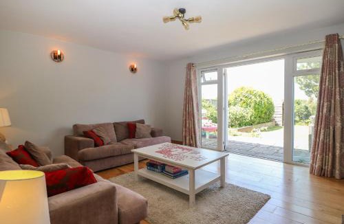 Pagham House | 50 Harbour Road