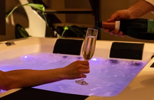 Moirans Villa | 50 Nuances D'amour