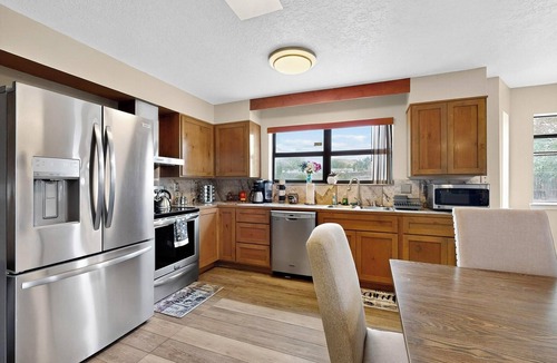 Northeast Heights House | 50% off ABQ foothills Hidden Gem