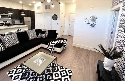 Fort Worth Apartment | 50 Shades of Style near Downtown Fort Worth