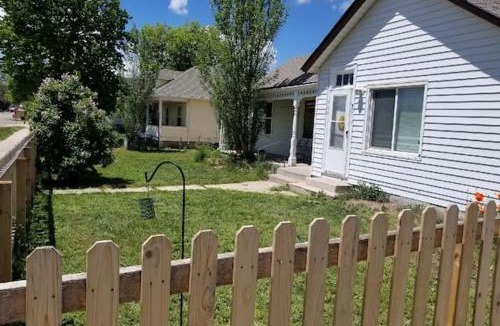 Cheyenne House | 500/502 W 23rd St