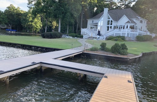 Greensboro House | 500' of Lakefront : 3 Million House, POOL ! Boat to Rent! 2 night minimums