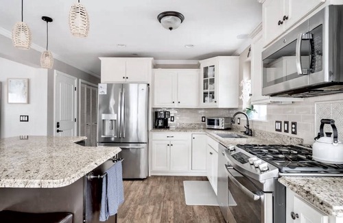 Town Bank House | 500ft to Private Beach! Hot Tub, Fireplace, Local Pool, Close to all!